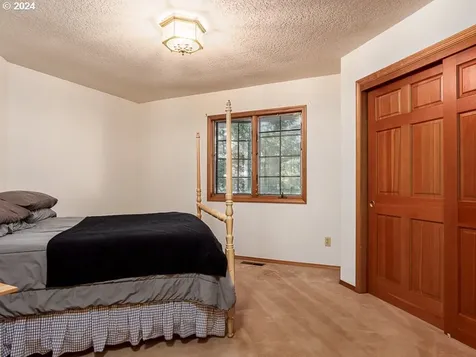 10103 Se Palatial Court Happy Valley OR 97086