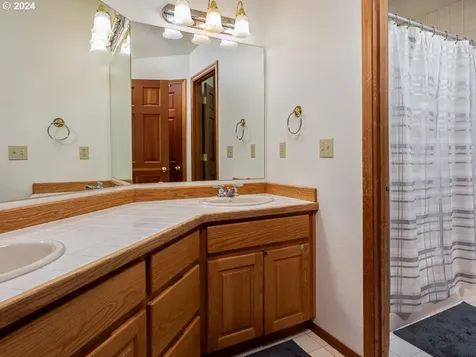10103 Se Palatial Court Happy Valley OR 97086