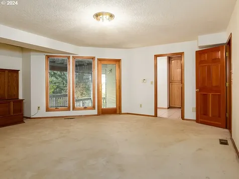 10103 Se Palatial Court Happy Valley OR 97086