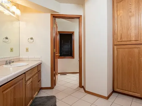10103 Se Palatial Court Happy Valley OR 97086