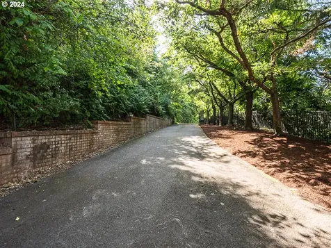 10103 Se Palatial Court Happy Valley OR 97086