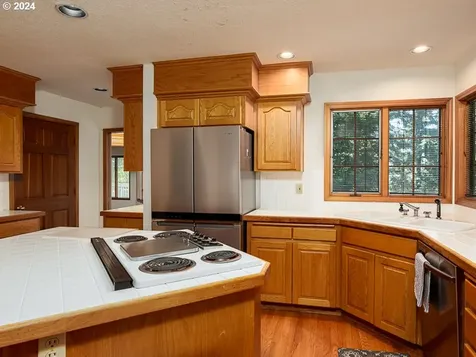 10103 Se Palatial Court Happy Valley OR 97086