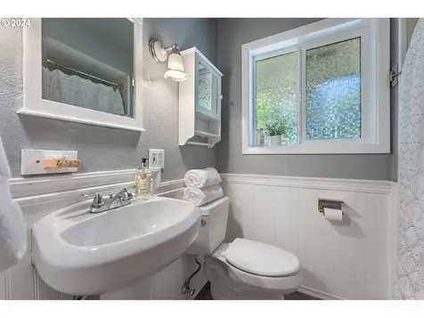 7475 Sw 76th Avenue Portland OR 97223