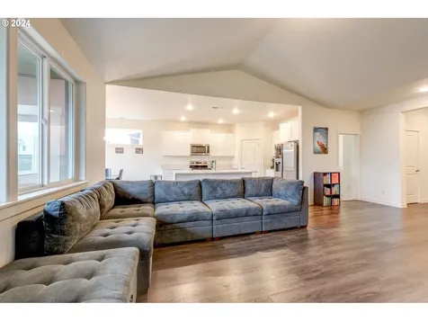 1560 Ne Forest Park Street Estacada OR 97023