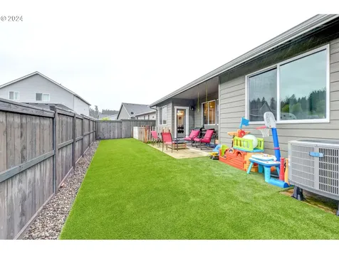 1560 Ne Forest Park Street Estacada OR 97023