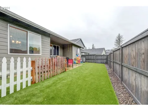 1560 Ne Forest Park Street Estacada OR 97023