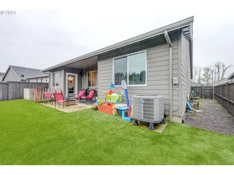 1560 Ne Forest Park Street Estacada OR 97023