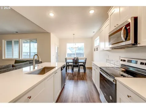 1560 Ne Forest Park Street Estacada OR 97023