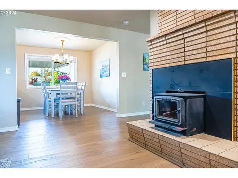 597 NE Birchwood Place Hillsboro OR 97124