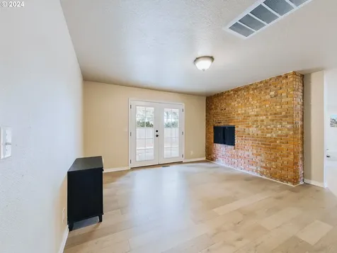 597 NE Birchwood Place Hillsboro OR 97124
