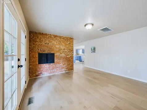 597 NE Birchwood Place Hillsboro OR 97124