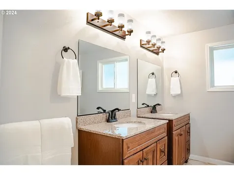 597 NE Birchwood Place Hillsboro OR 97124