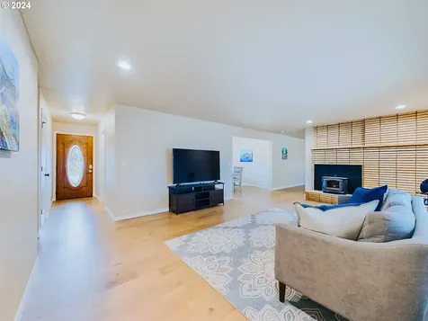 597 NE Birchwood Place Hillsboro OR 97124