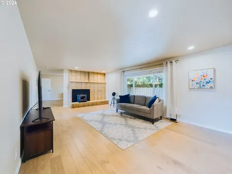 597 NE Birchwood Place Hillsboro OR 97124