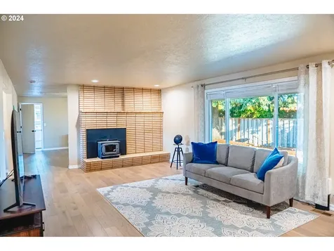 597 NE Birchwood Place Hillsboro OR 97124