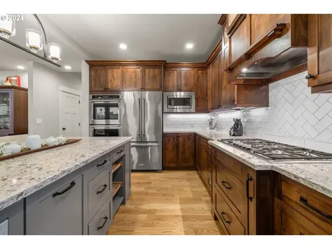 15560 NE Eilers Road Aurora OR 97002
