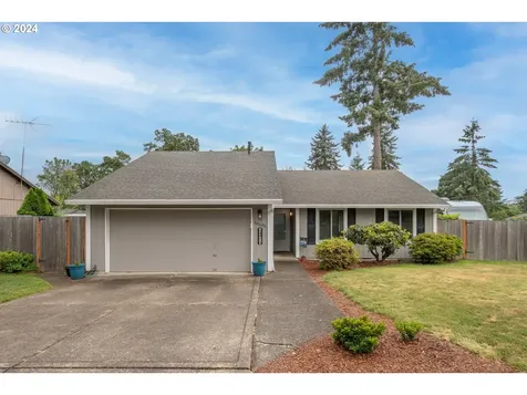 18505 Columbia Avenue Gladstone OR 97027