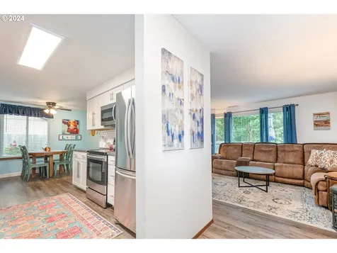 18505 Columbia Avenue Gladstone OR 97027