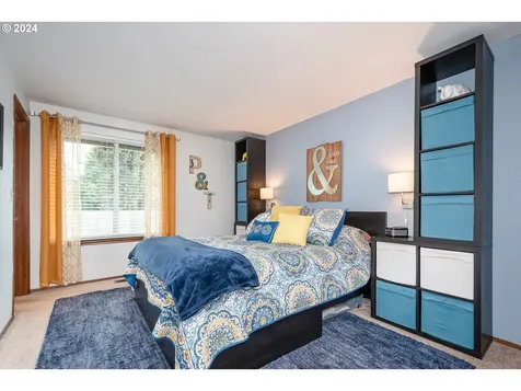 18505 Columbia Avenue Gladstone OR 97027