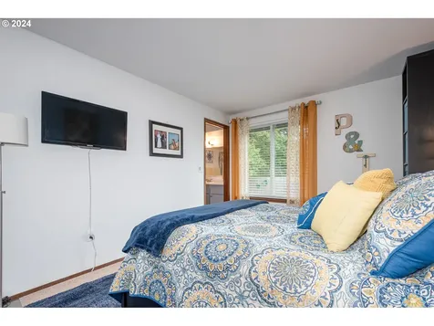 18505 Columbia Avenue Gladstone OR 97027