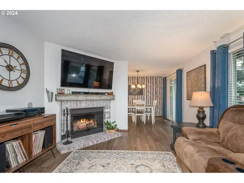 18505 Columbia Avenue Gladstone OR 97027