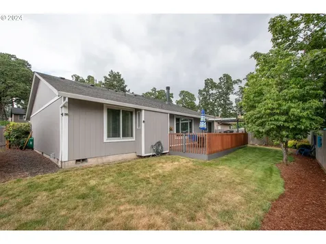 18505 Columbia Avenue Gladstone OR 97027