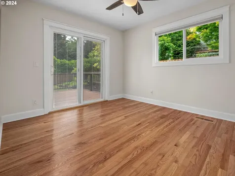 7124 Se Yamhill Street Portland OR 97215