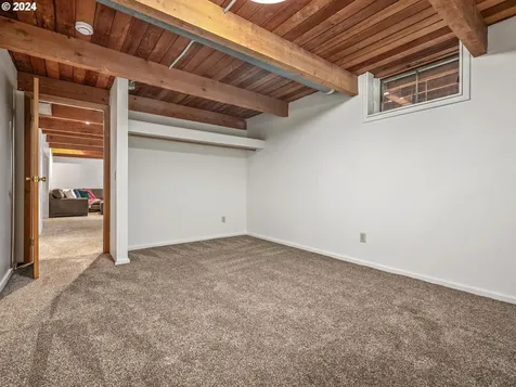 7124 Se Yamhill Street Portland OR 97215