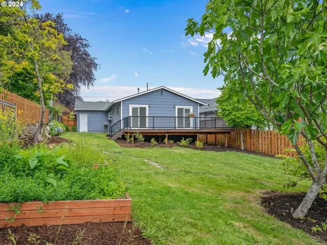 7124 Se Yamhill Street Portland OR 97215