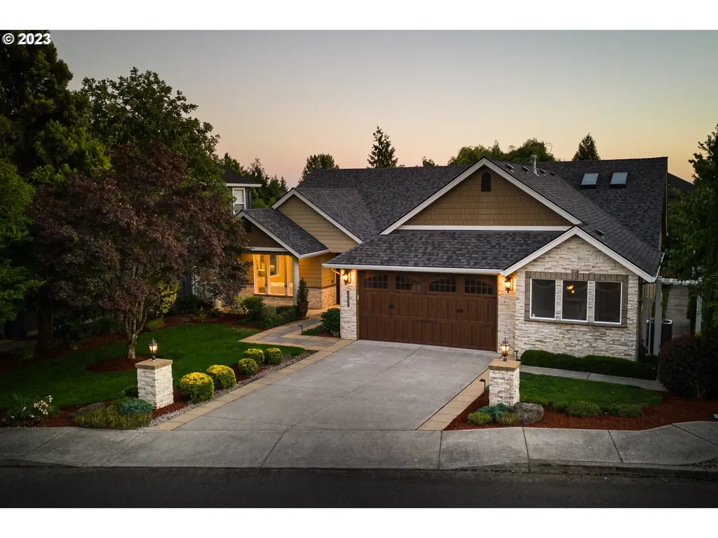 1041 Nw Deerfern Loop Camas WA 98607