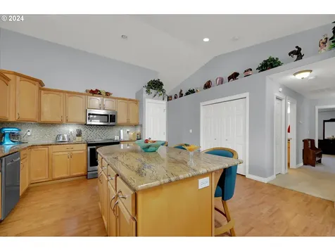 205 Buttercup Loop Cottage Grove OR 97424