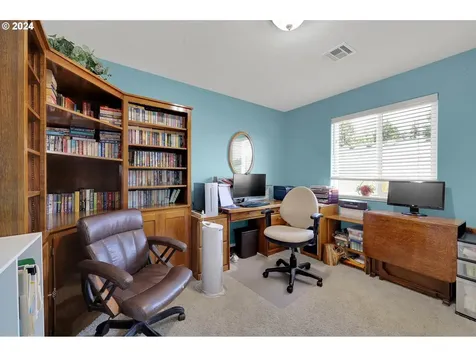 205 Buttercup Loop Cottage Grove OR 97424