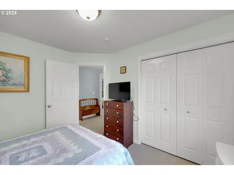 205 Buttercup Loop Cottage Grove OR 97424