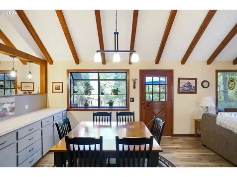 18155 S Abiqua Road NE Silverton OR 97381