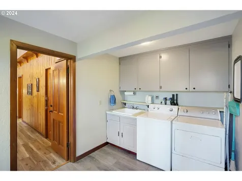 18155 S Abiqua Road NE Silverton OR 97381