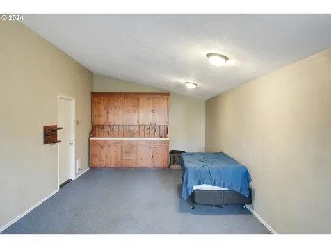 18155 S Abiqua Road NE Silverton OR 97381