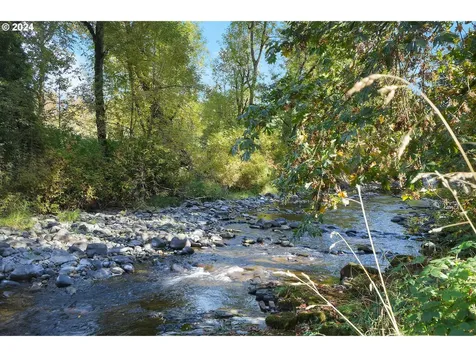 18155 S Abiqua Road NE Silverton OR 97381