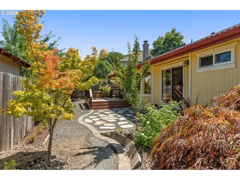 17375 Nw Brickstone Court Beaverton OR 97006