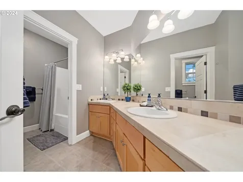 15600 Ne 194th Court Brush Prairie WA 98606
