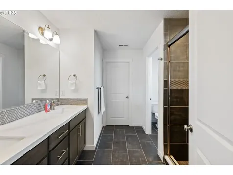 2864 SE Baker Avenue Gresham OR 97080