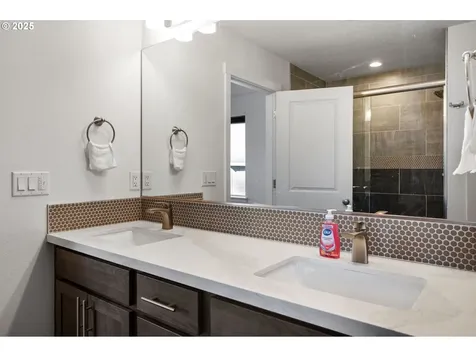 2864 SE Baker Avenue Gresham OR 97080