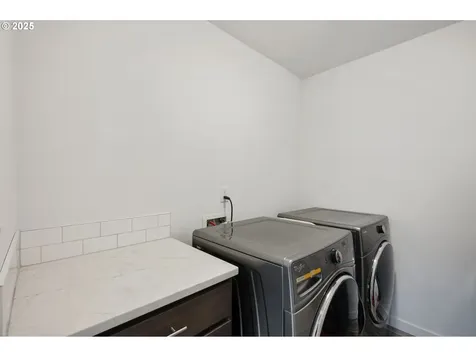 2864 SE Baker Avenue Gresham OR 97080