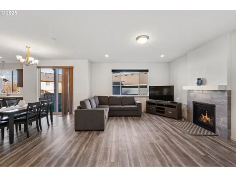 2864 SE Baker Avenue Gresham OR 97080