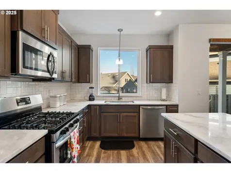 2864 SE Baker Avenue Gresham OR 97080
