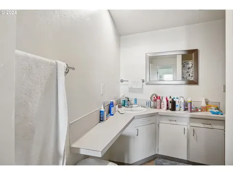 120/122 N Morrison Road Vancouver WA 98664