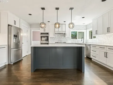 506 Se 14th Court Gresham OR 97080