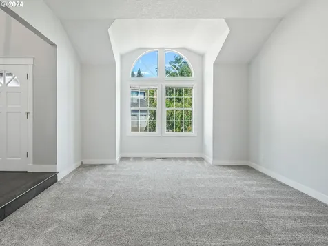 506 Se 14th Court Gresham OR 97080