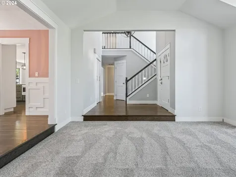 506 Se 14th Court Gresham OR 97080