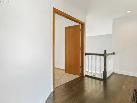 506 Se 14th Court Gresham OR 97080
