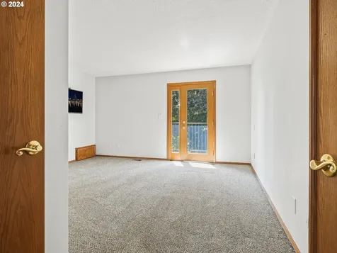 506 Se 14th Court Gresham OR 97080